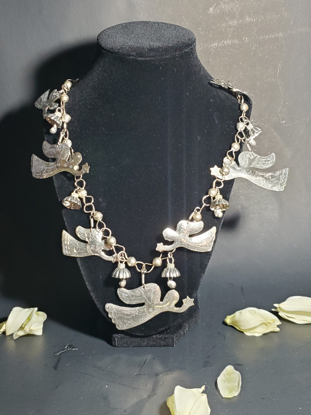 Vintage Silver-tone Angel Charm Necklace with Etched Wings Women's Jewelry EUC
